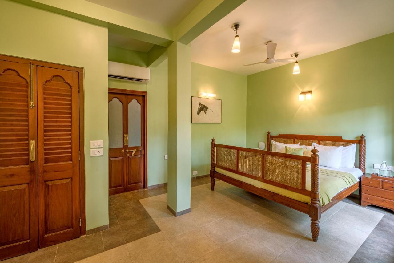 Saffronstays Casa Del Palms, Alibaug - Luxury Pool Villa With Chic Interiors, Alfresco Dining And Island Bar Алибаг Екстериор снимка