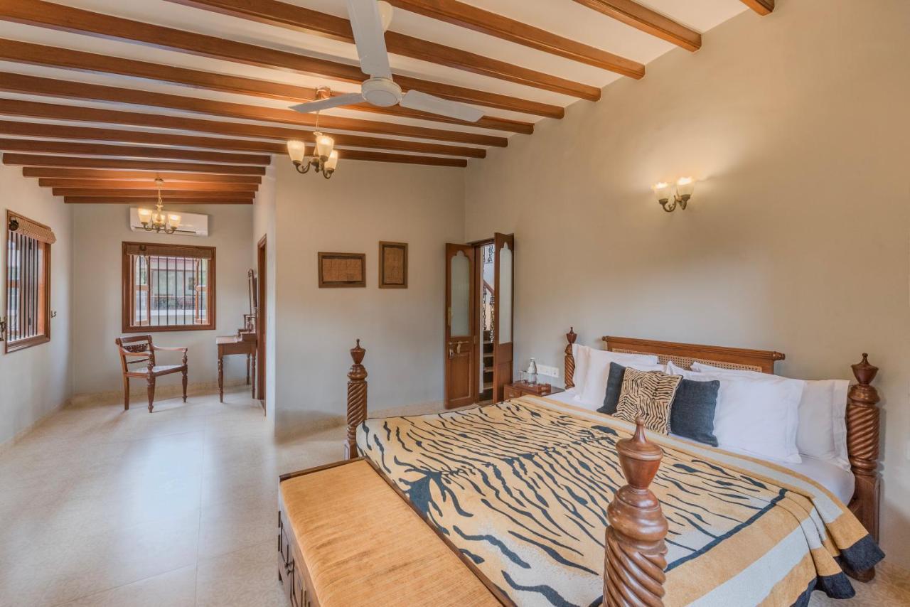 Saffronstays Casa Del Palms, Alibaug - Luxury Pool Villa With Chic Interiors, Alfresco Dining And Island Bar Алибаг Екстериор снимка