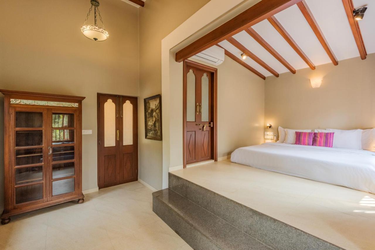Saffronstays Casa Del Palms, Alibaug - Luxury Pool Villa With Chic Interiors, Alfresco Dining And Island Bar Алибаг Екстериор снимка